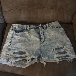 Petra shorts size 7